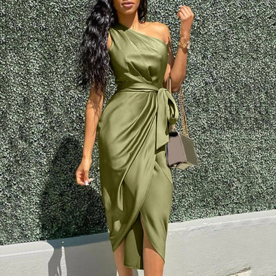 Asymetryczna sukienka maxi Rosea Silk z falbanami
