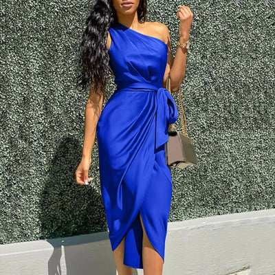 Asymetryczna sukienka maxi Rosea Silk z falbanami